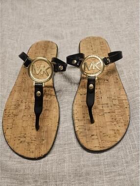 Michael Kors MK Charm Jelly Thong Sandals